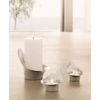 Lilia Candleholder
 详情缩略图